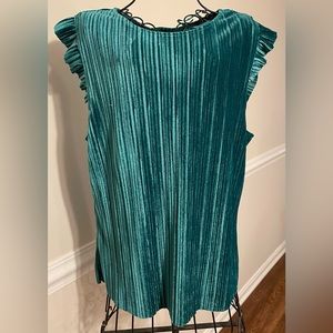 Worthington Woman Velvet Top size XL Emerald Green Sleeveless Top